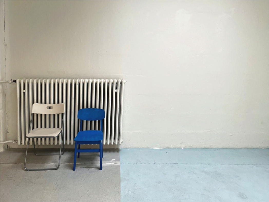 Main image Fotografie "blue chair" auf Alu-Dibond